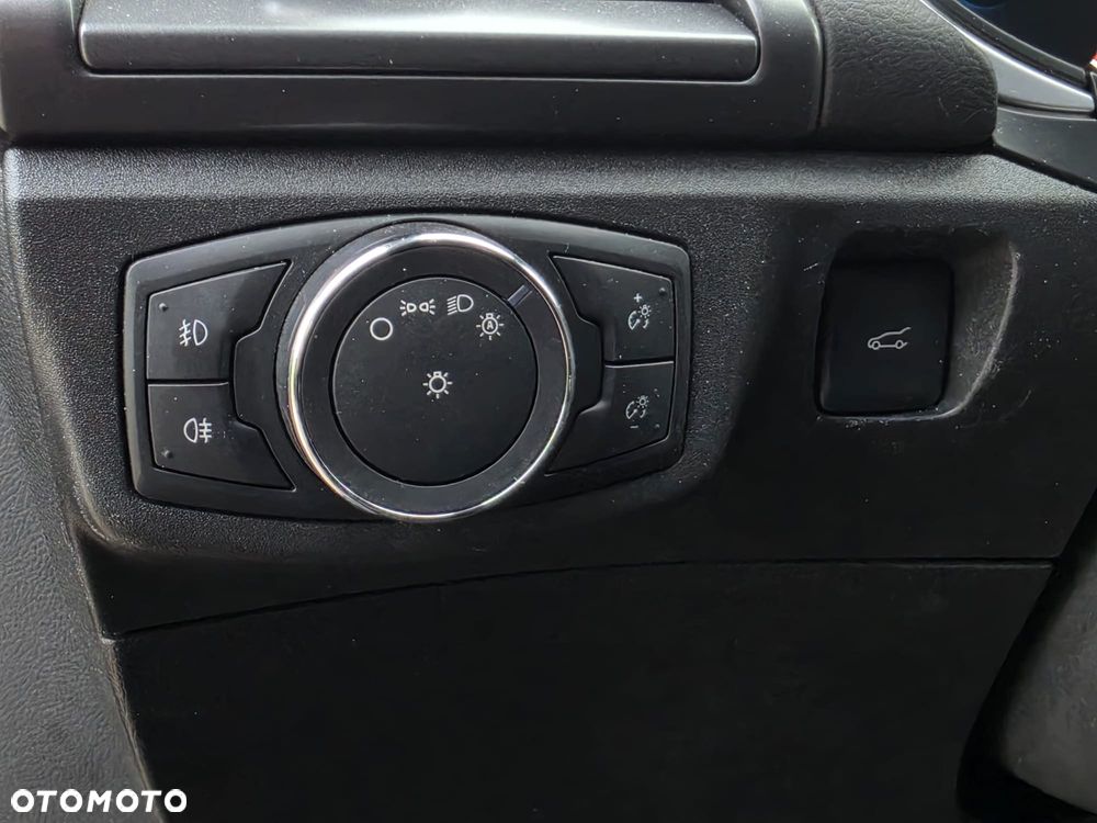 Ford Mondeo 2.0 TDCi Allrad Trend - 13