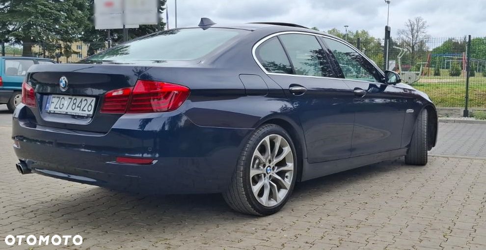 BMW Seria 5 530d Sport-Aut Luxury Line - 7