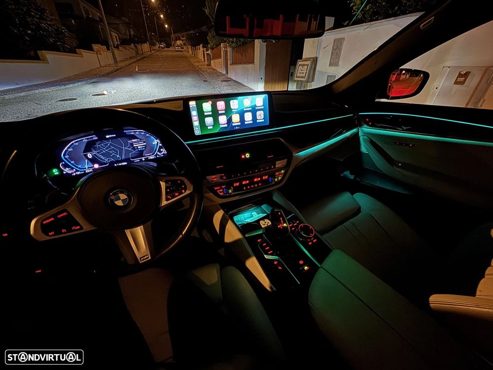 BMW 530 e Pack Desportivo M - 9