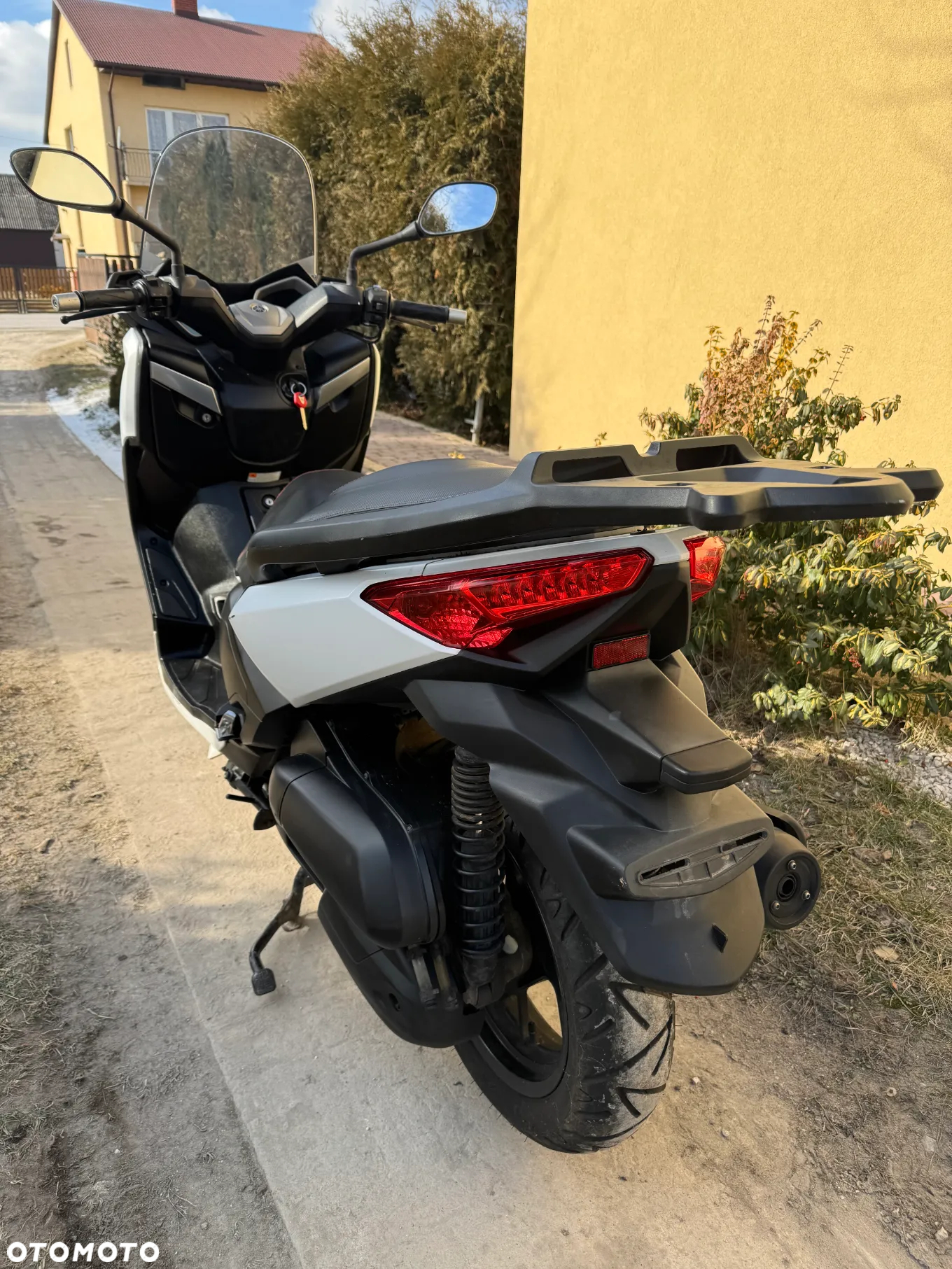 Yamaha X-max - 4