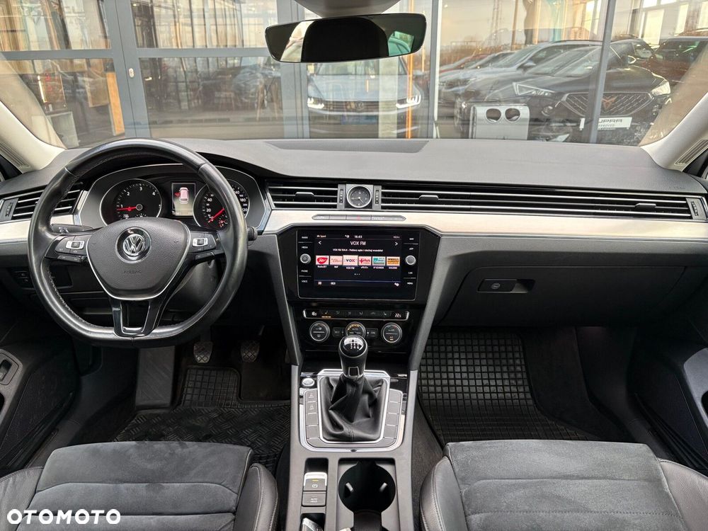 Volkswagen Passat Variant - 9