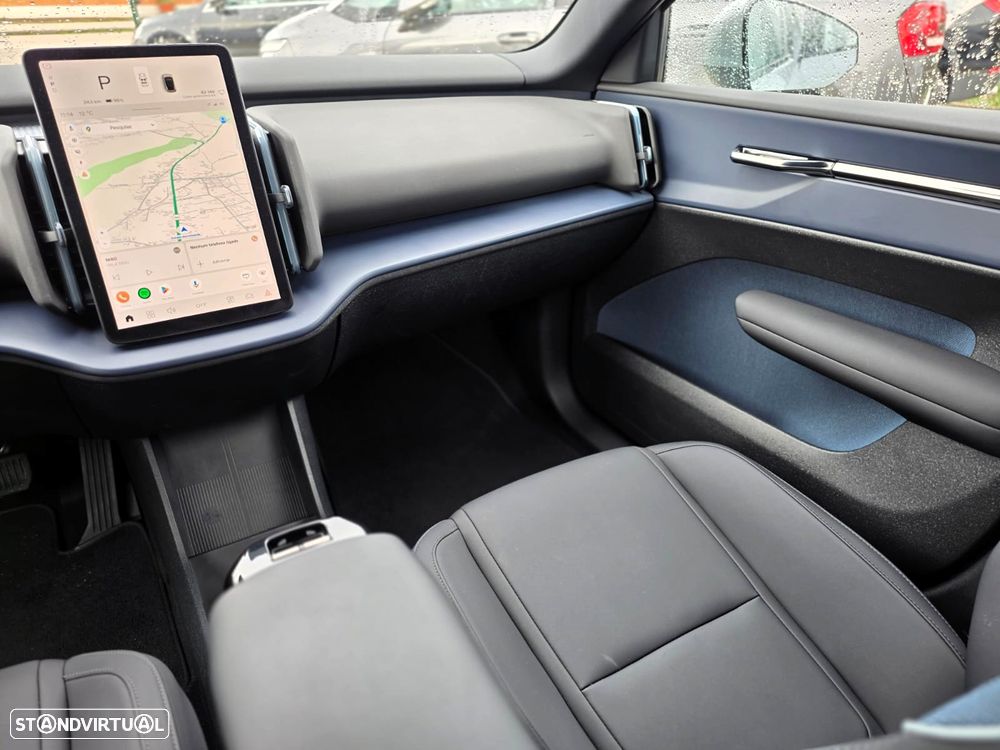 Volvo EX30 69 kWh Single Motor Extended Range Core - 18