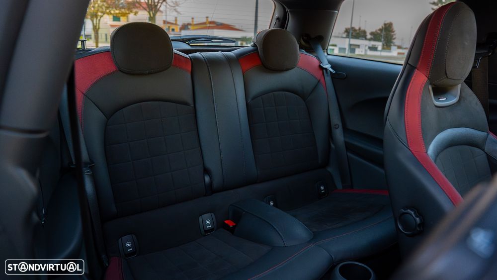 MINI 3 Portas One Aut. JCW - 17