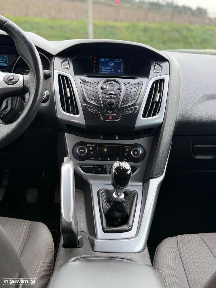 Ford Focus SW 1.6 TDCi Titanium - 19