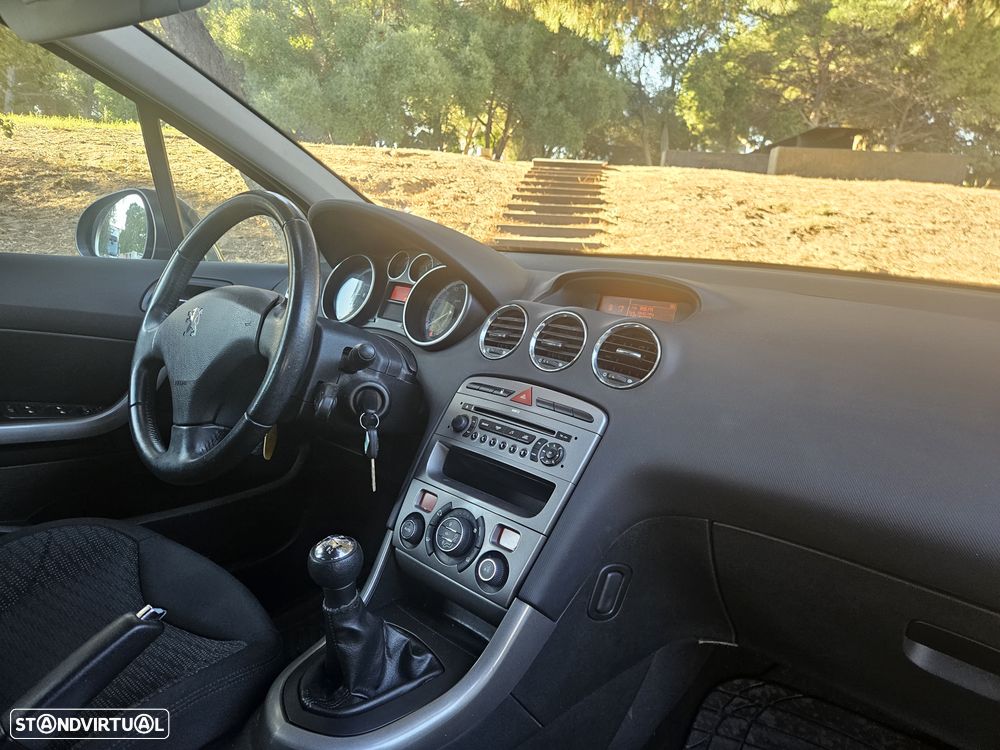 Peugeot 308 SW - 11