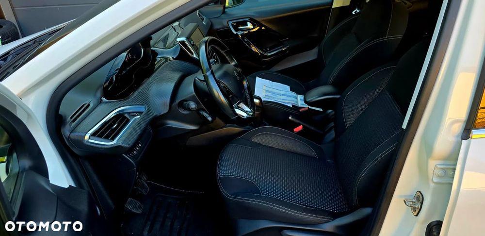 Peugeot 208 Blue-HDi 100 Stop&Start Allure - 21