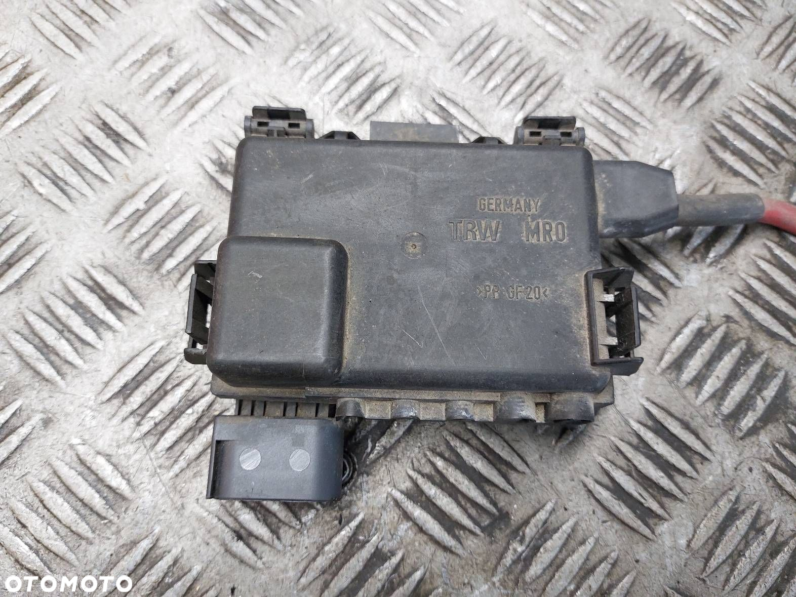 SKRZYNKA BEZPIECZNIKÓW AKUMULATORA FORD GALAXY MK1 2.0 8V 7M3937548A - 2