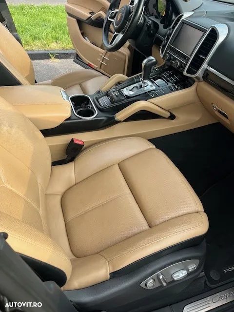 Porsche Cayenne 3.0TD TipTronic - 16