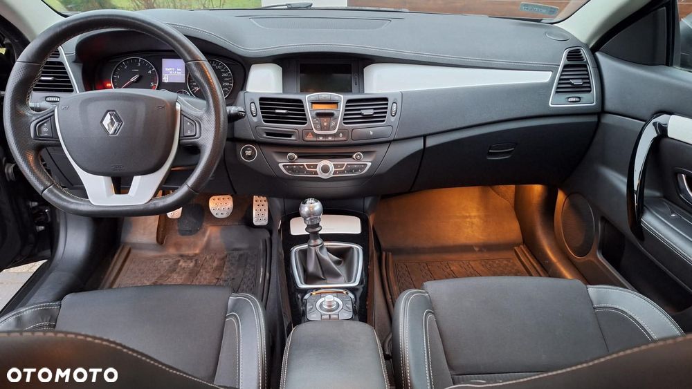 Renault Laguna 2.0 dCi Monaco GP2 - 3