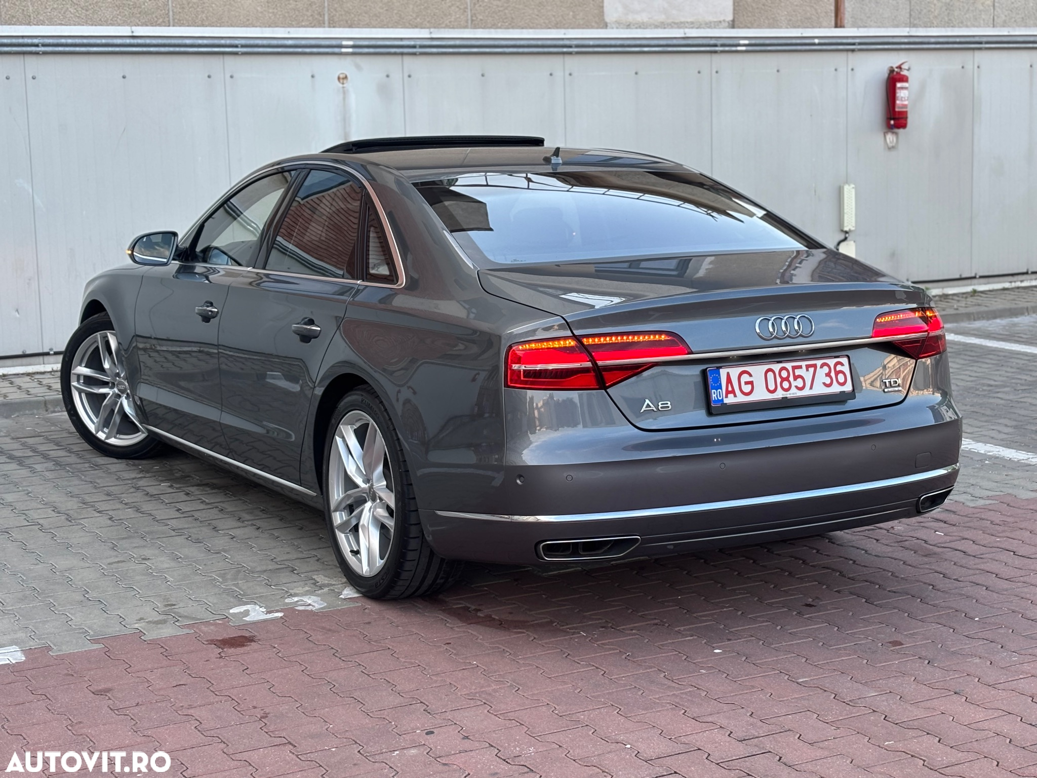 Audi A8 3.0 TDI DPF clean diesel quattro tiptronic - 3