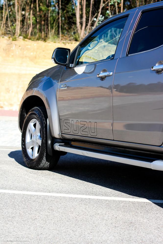 Isuzu D-Max 2.5 DTi CD 4WD LS Sport Edition - 11