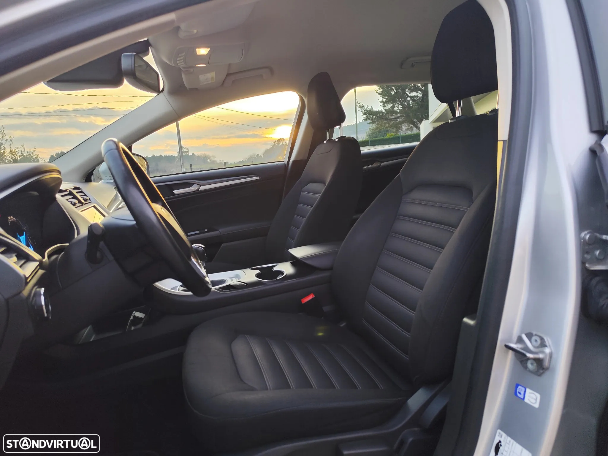Ford Mondeo SW 1.5 TDCi Business Plus ECOnetic - 24