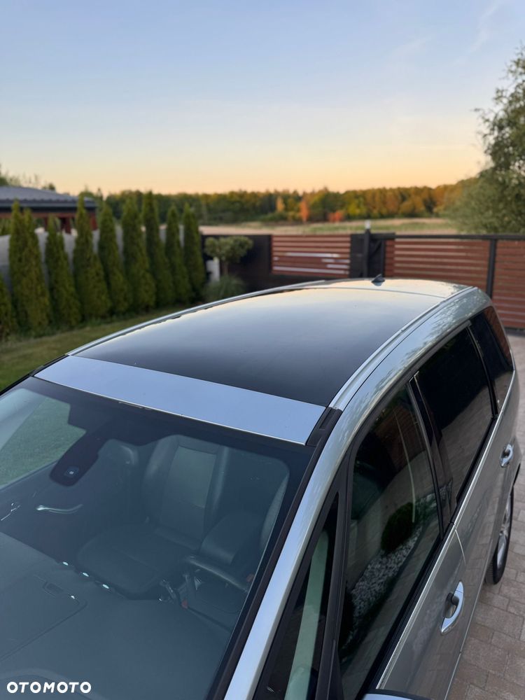 Ford Galaxy 2.0 TDCi DPF Ghia - 33