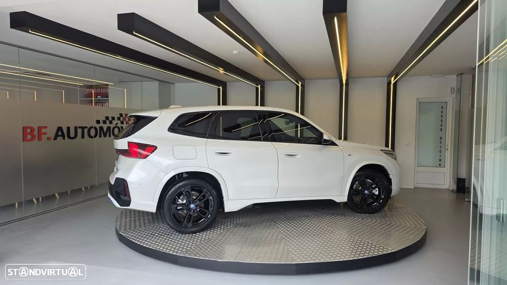 BMW iX1 xDrive30 Pack Desportivo M - 20