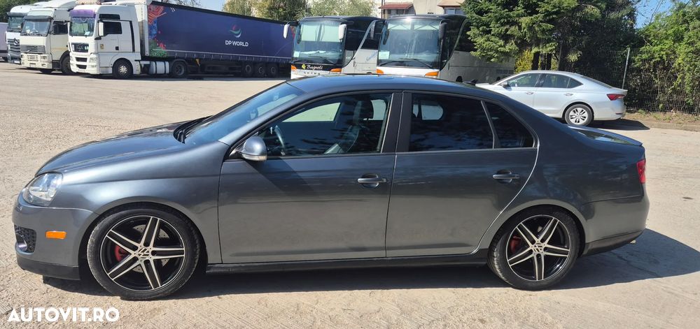 Volkswagen Jetta 2.0 Turbo FSI Sportline - 13