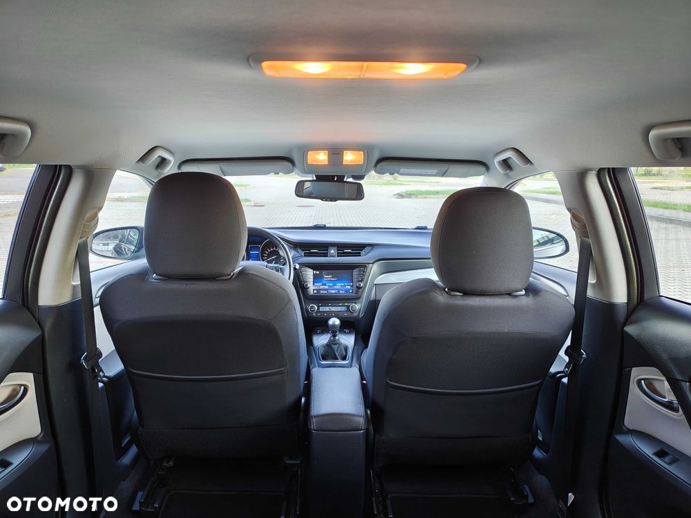 Toyota Avensis - 7