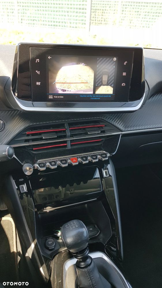 Peugeot 208 1.5 BlueHDi Signature S&S - 12