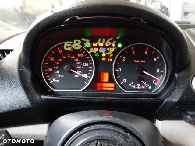 BMW 1 E87 Licznik zegary prędkościomierz benzyna 9122588