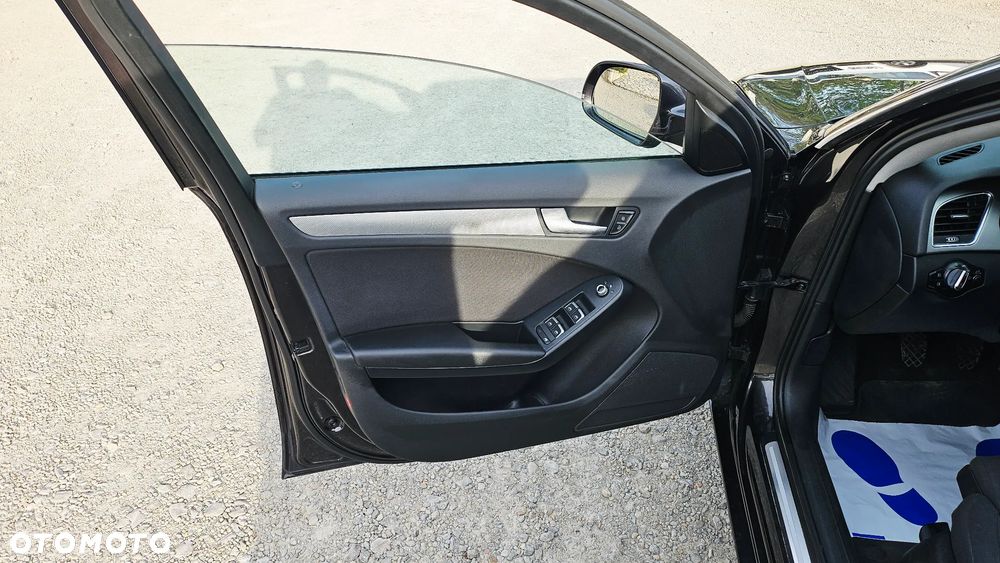 Audi A4 Avant 2.0 TDI Quattro - 25