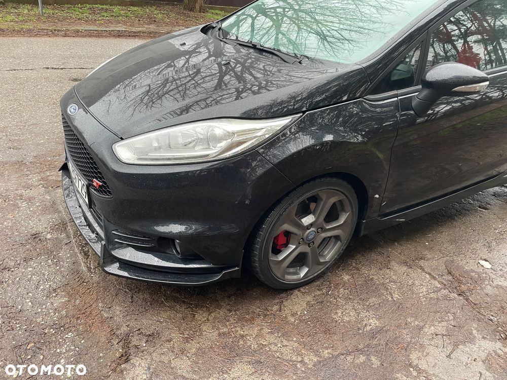 Ford Fiesta 1.6 EcoBoost ST - 9