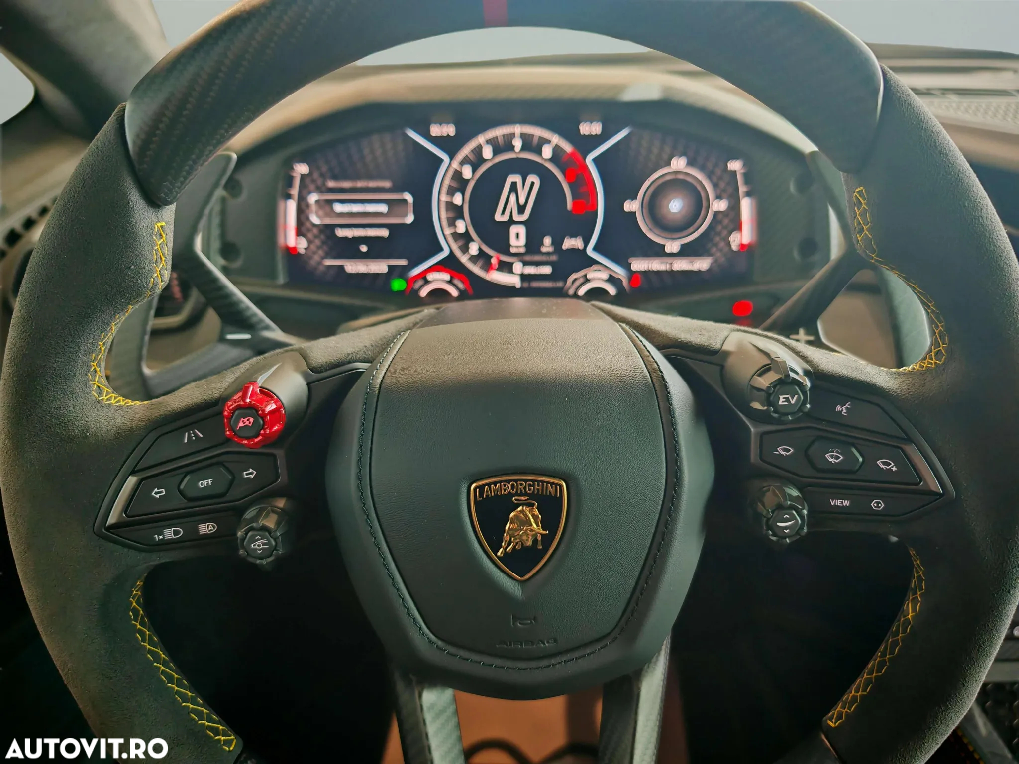Lamborghini Revuelto - 32