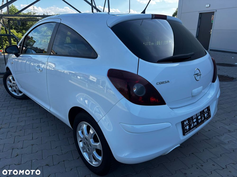 Opel Corsa 1.4 16V Color Edition - 21
