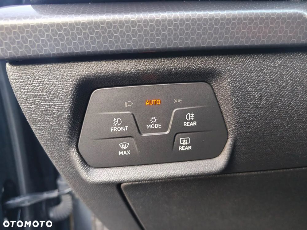 Seat Leon 1.5 eTSI OPF DSG Style Edition - 33