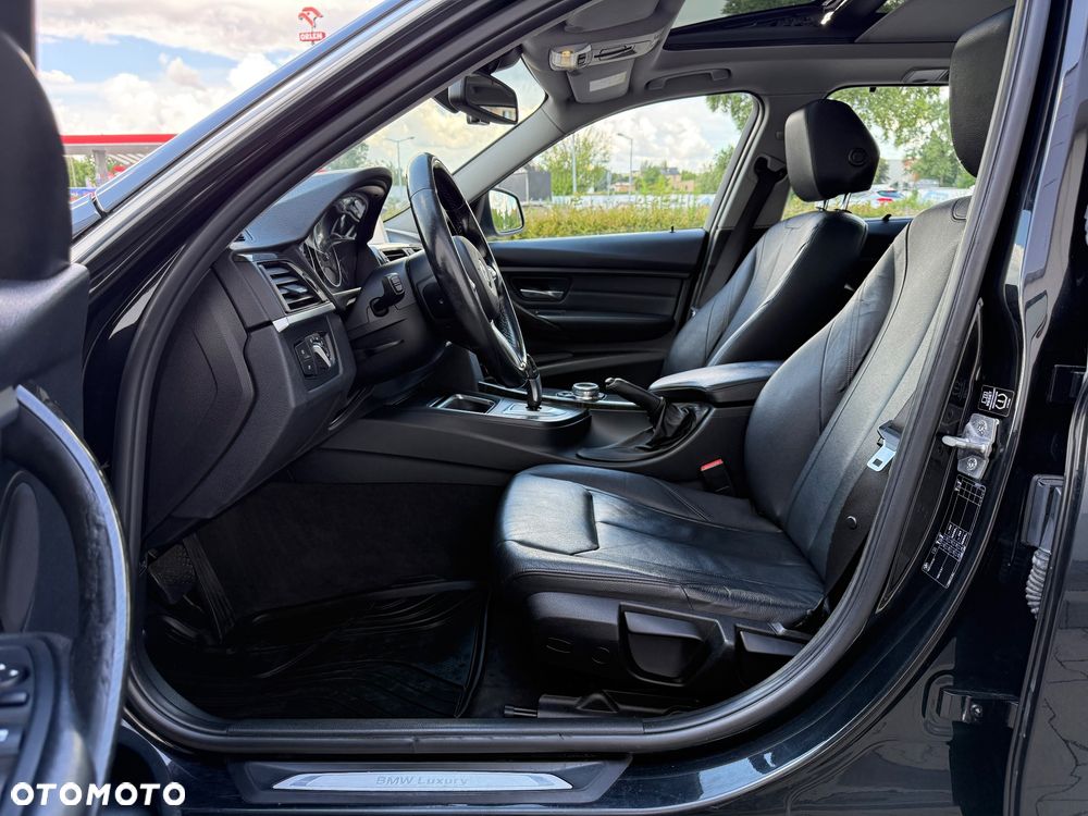 BMW Seria 3 320d Sport-Aut Efficient Dynamics Edition Luxury Line - 27