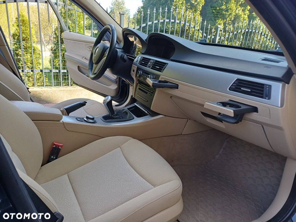 BMW Seria 3 320d - 18