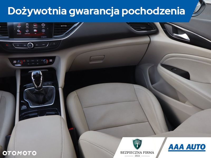 Opel Insignia - 10