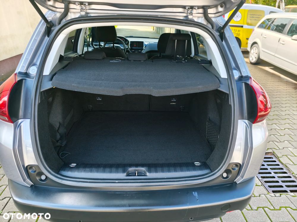 Peugeot 2008 1.6 BlueHDi Style - 22
