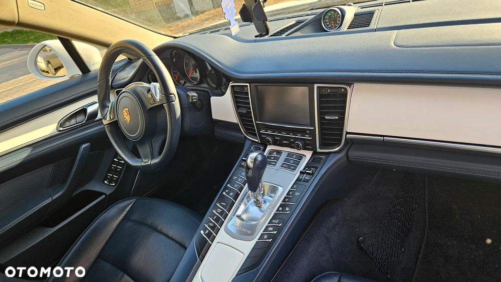 Porsche Panamera 4S - 5
