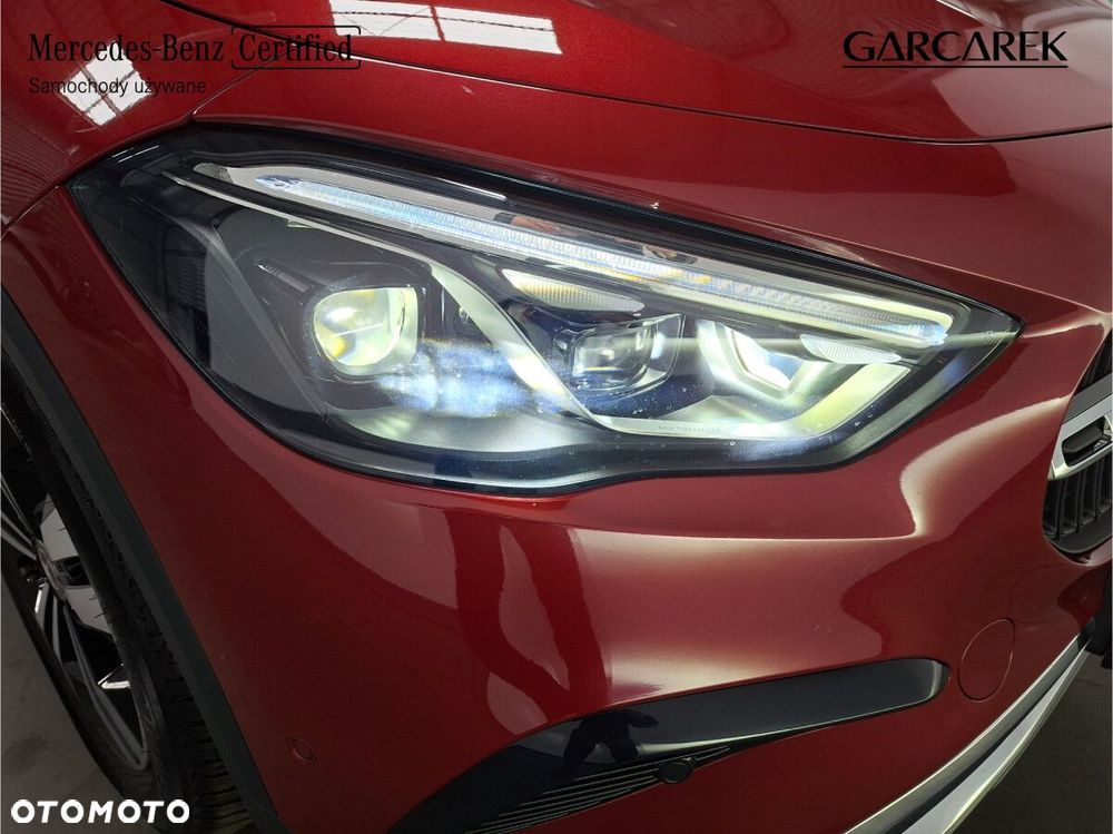 Mercedes-Benz GLA - 13