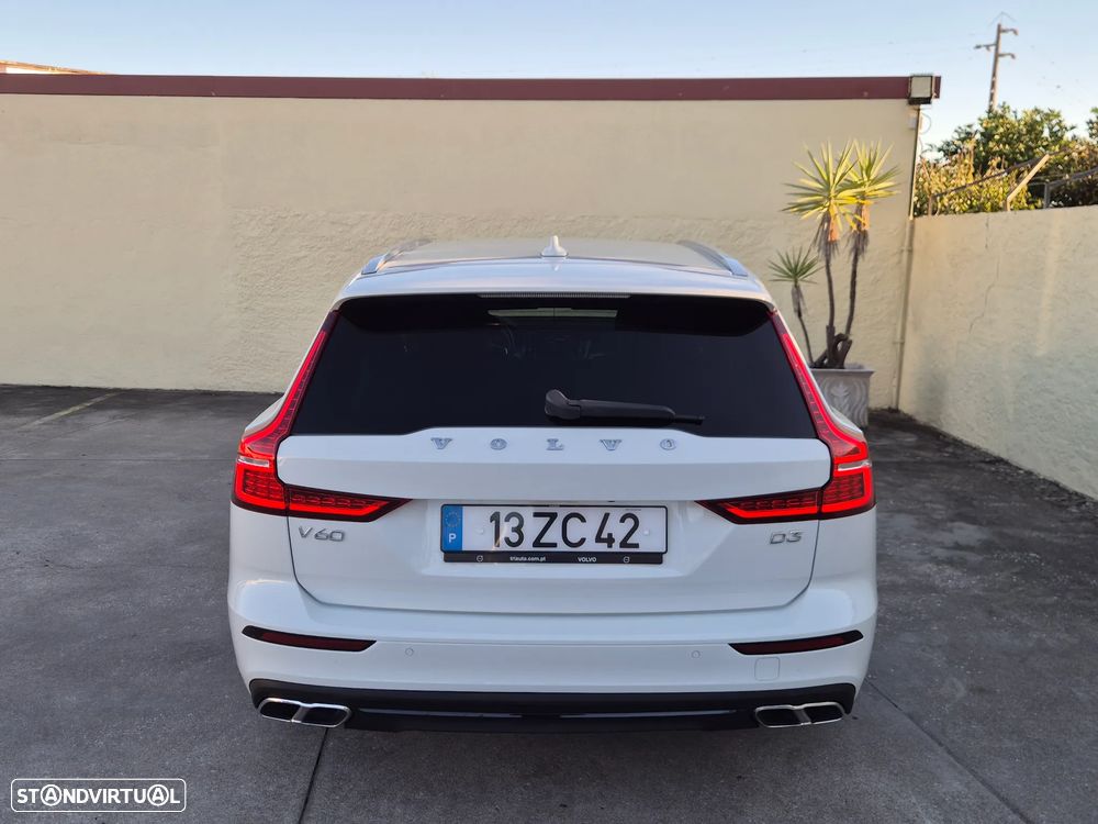 Volvo V60 2.0 D3 Momentum — fotografia 18