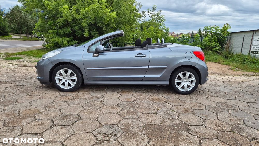 Peugeot 207 CC - 2