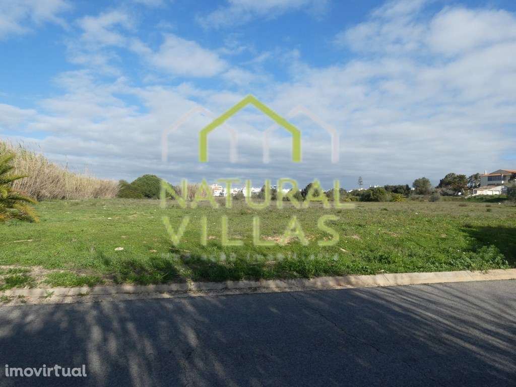 Terreno Plano com Potencial de Investimento em Montenegro, Faro - Grande imagem: 4/5