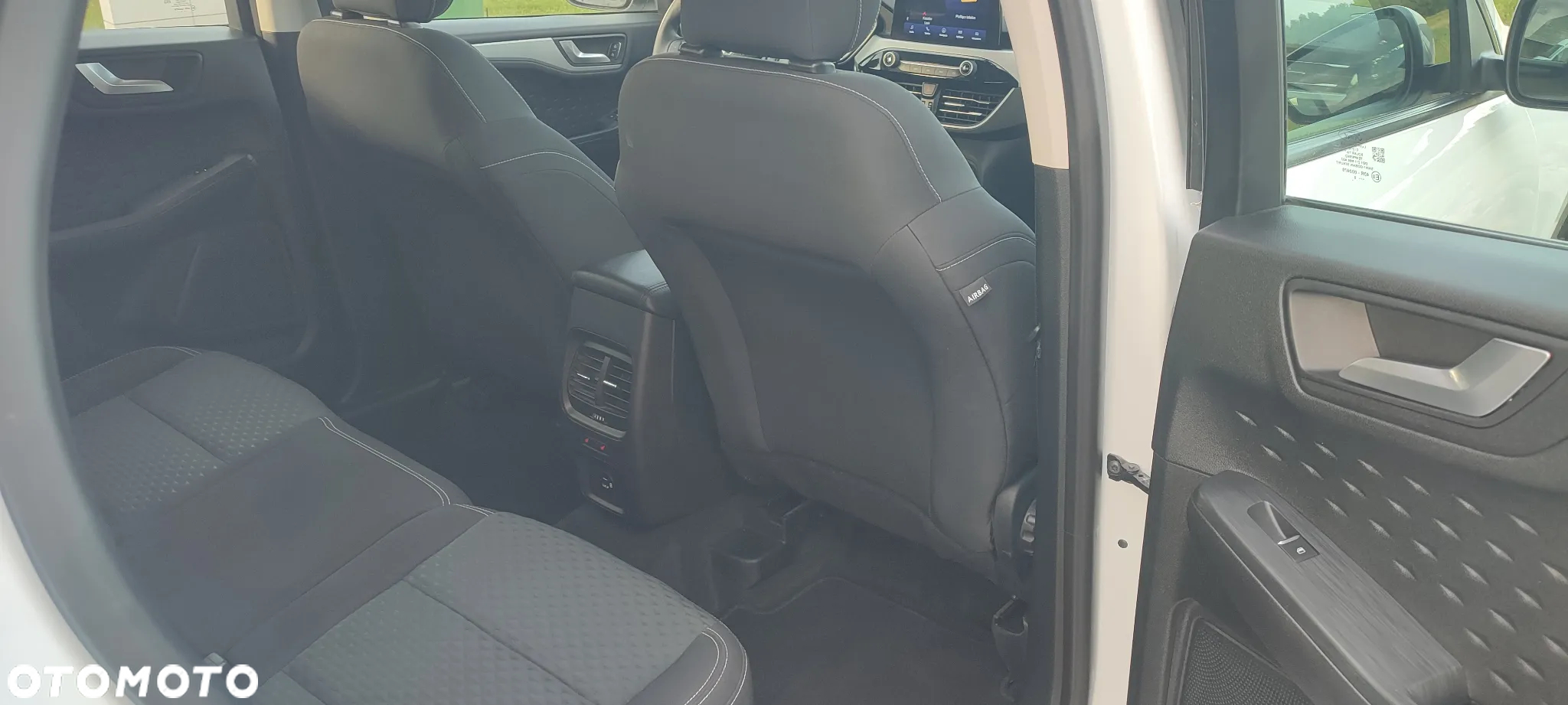 Ford Kuga - 17