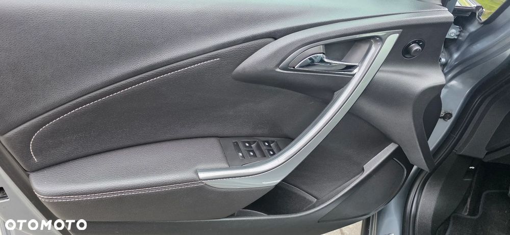 Opel Astra 1.6 Turbo Innovation - 26