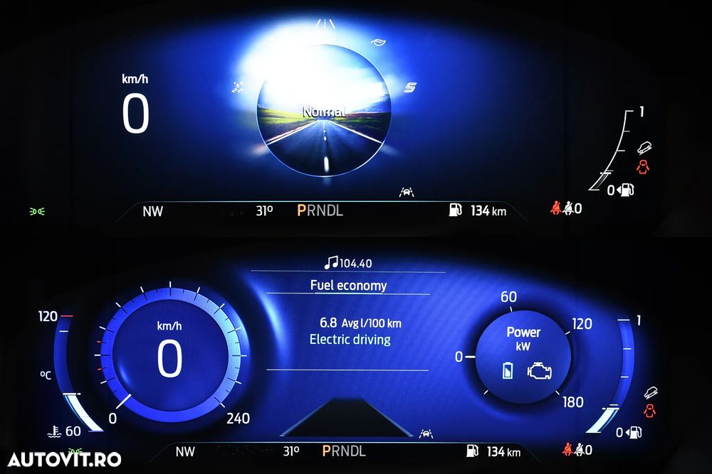 Ford Kuga 2.5 Duratec FHEV 4x4 ST-LINE - 32