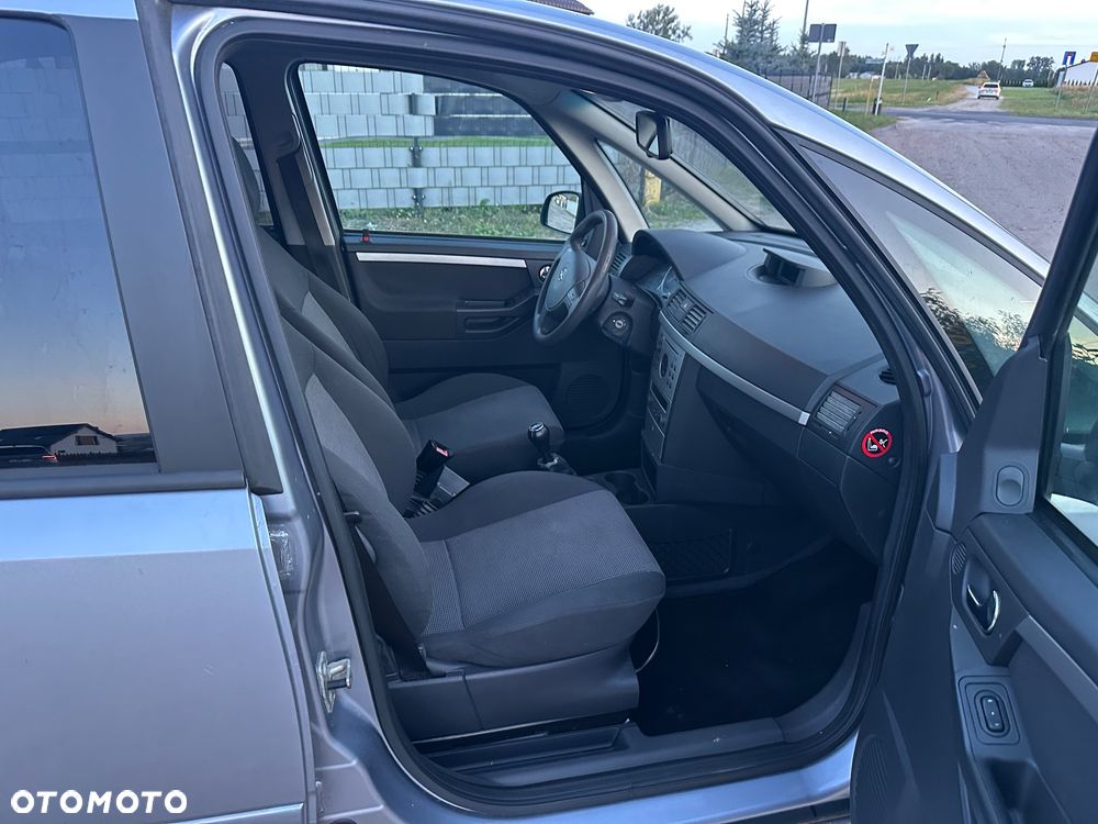 Opel Meriva 1.6 16V (Essentia) - 13