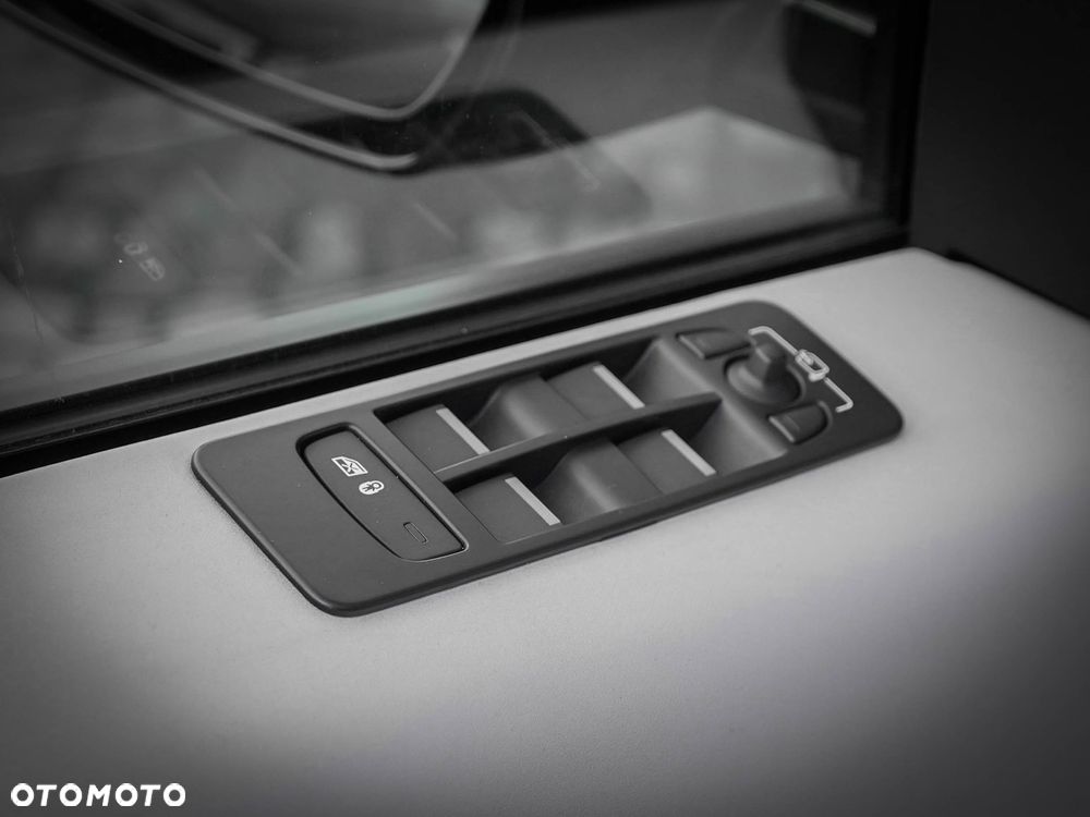 Land Rover Discovery Sport - 16