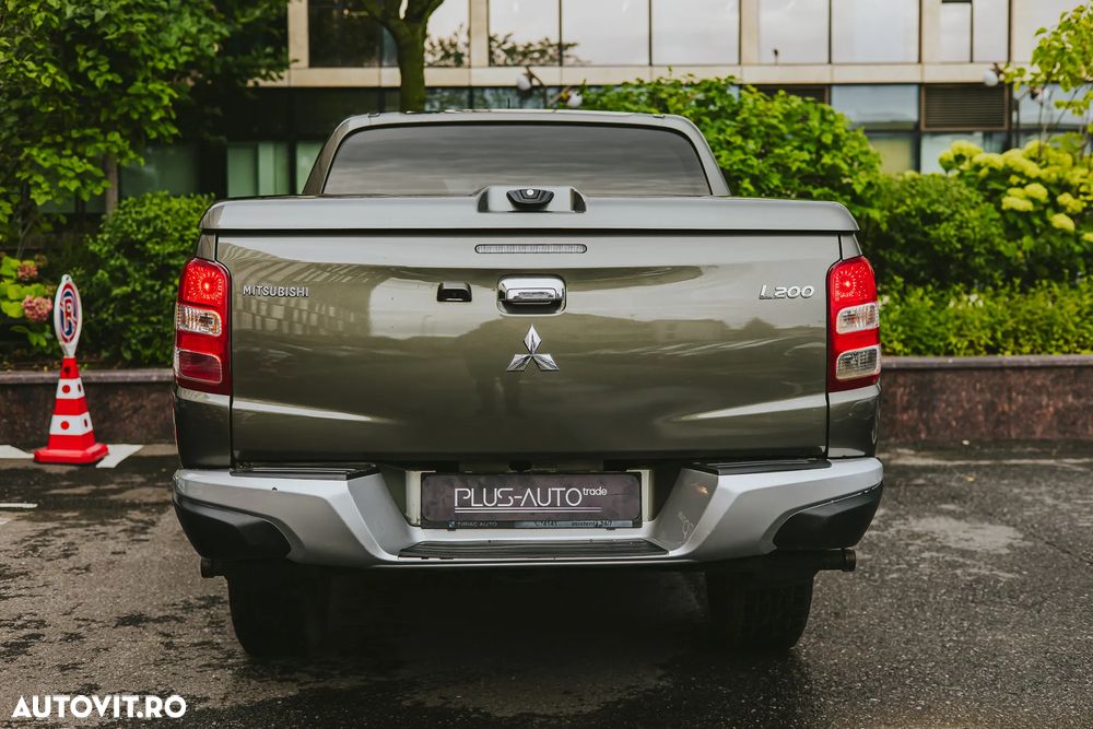 Mitsubishi L200 Double Cab Intense Aut. - 9