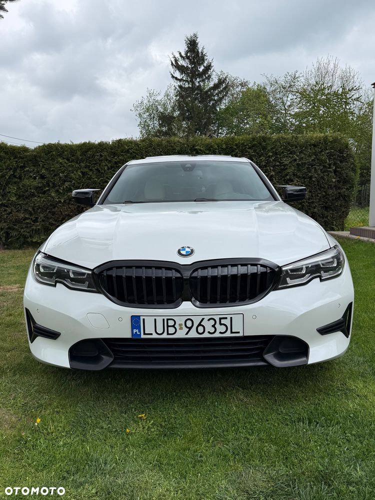 BMW Seria 3 330i M Sport - 10