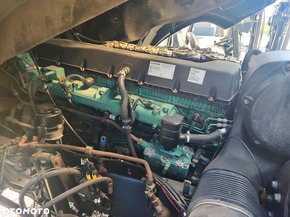 Volvo FH16 750 2015 rok 6x4 Opony 80% goła rama do zabudowy - 39