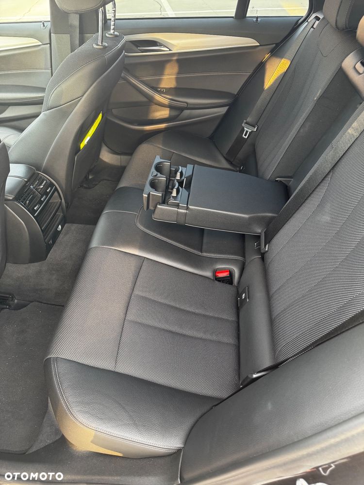 BMW Seria 5 520d Sport Line - 13