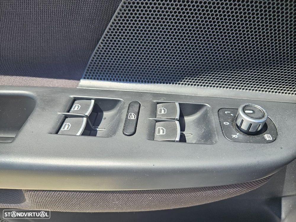 VW Golf Variant 1.6 TDi Highline - 41