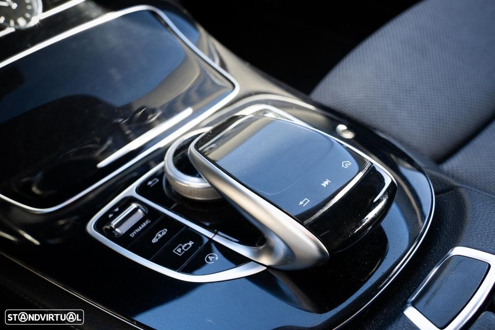 Mercedes-Benz E 220 d 4Matic All-Terrain - 17