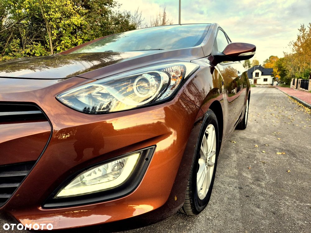 Hyundai i30 1.4 Intro Edition - 9