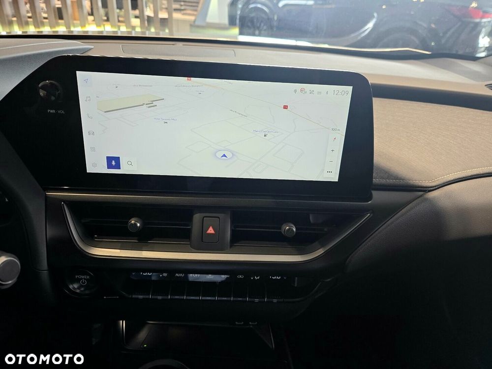 Lexus UX - 8