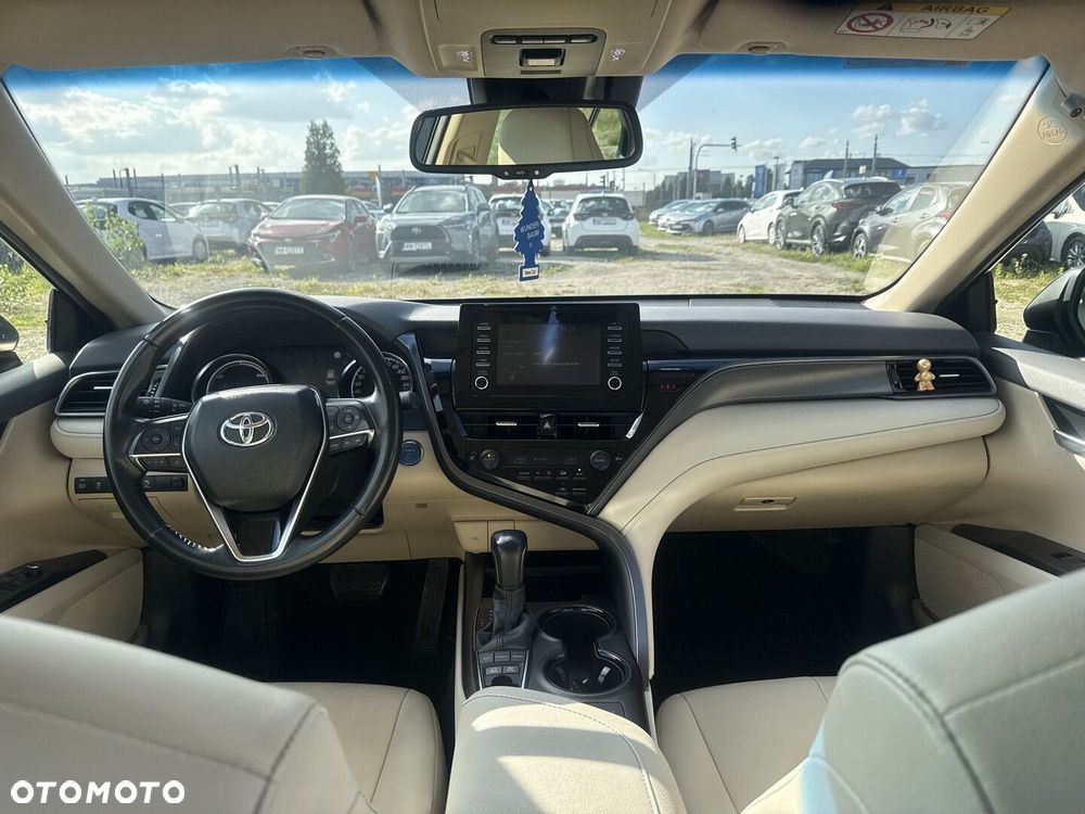 Toyota Camry 2.5 Hybrid Comfort CVT - 12
